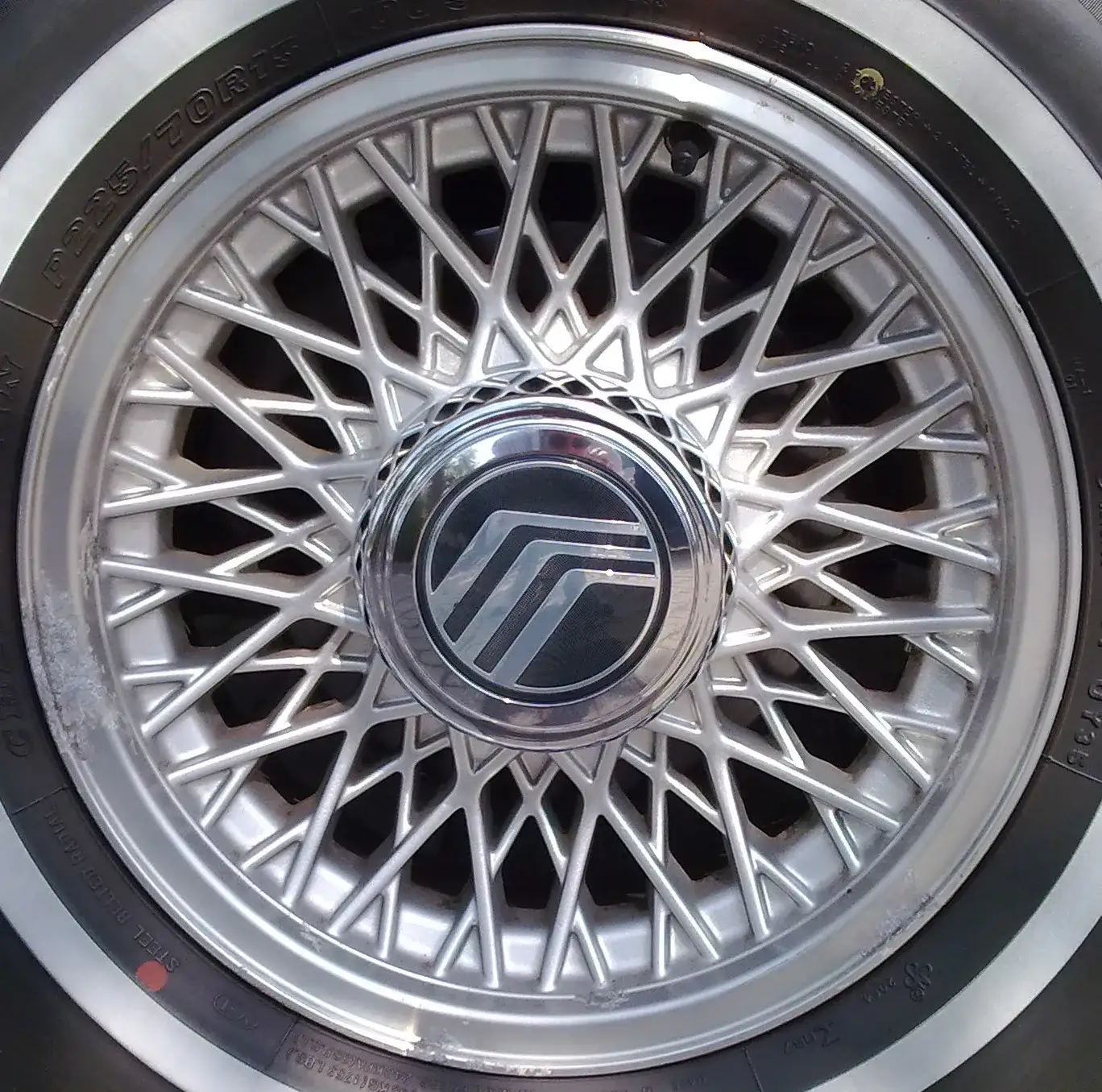 Aluminium alloy car wheel