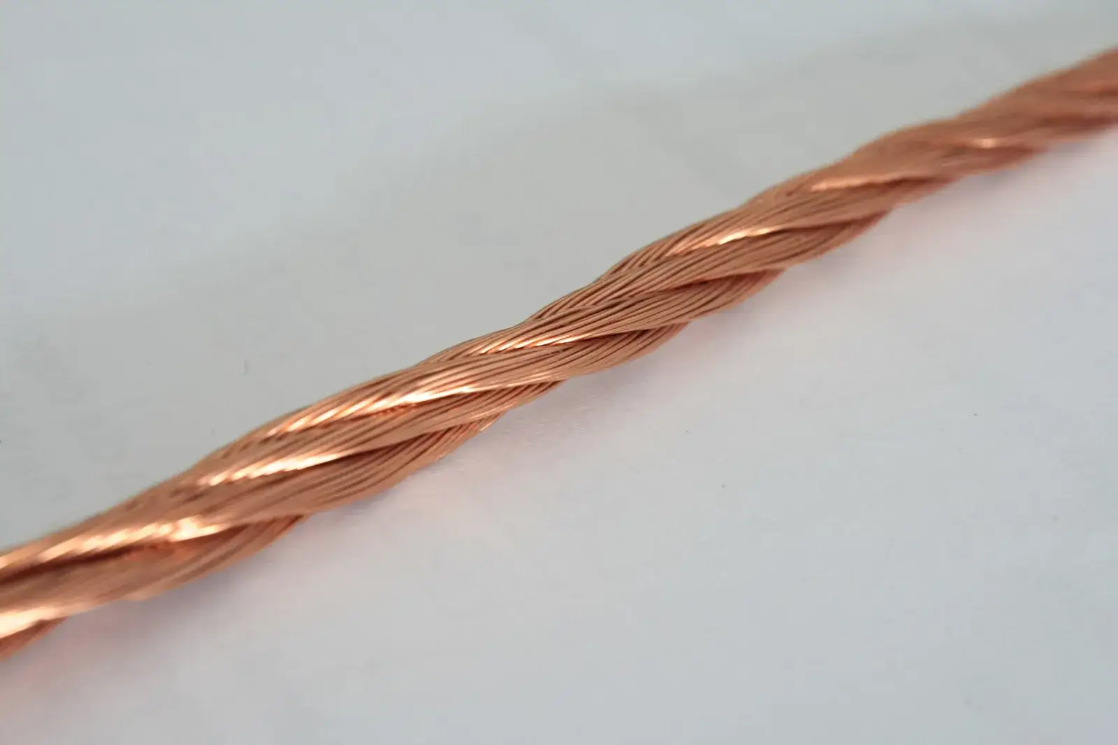Twisted enamelled copper winding wire
