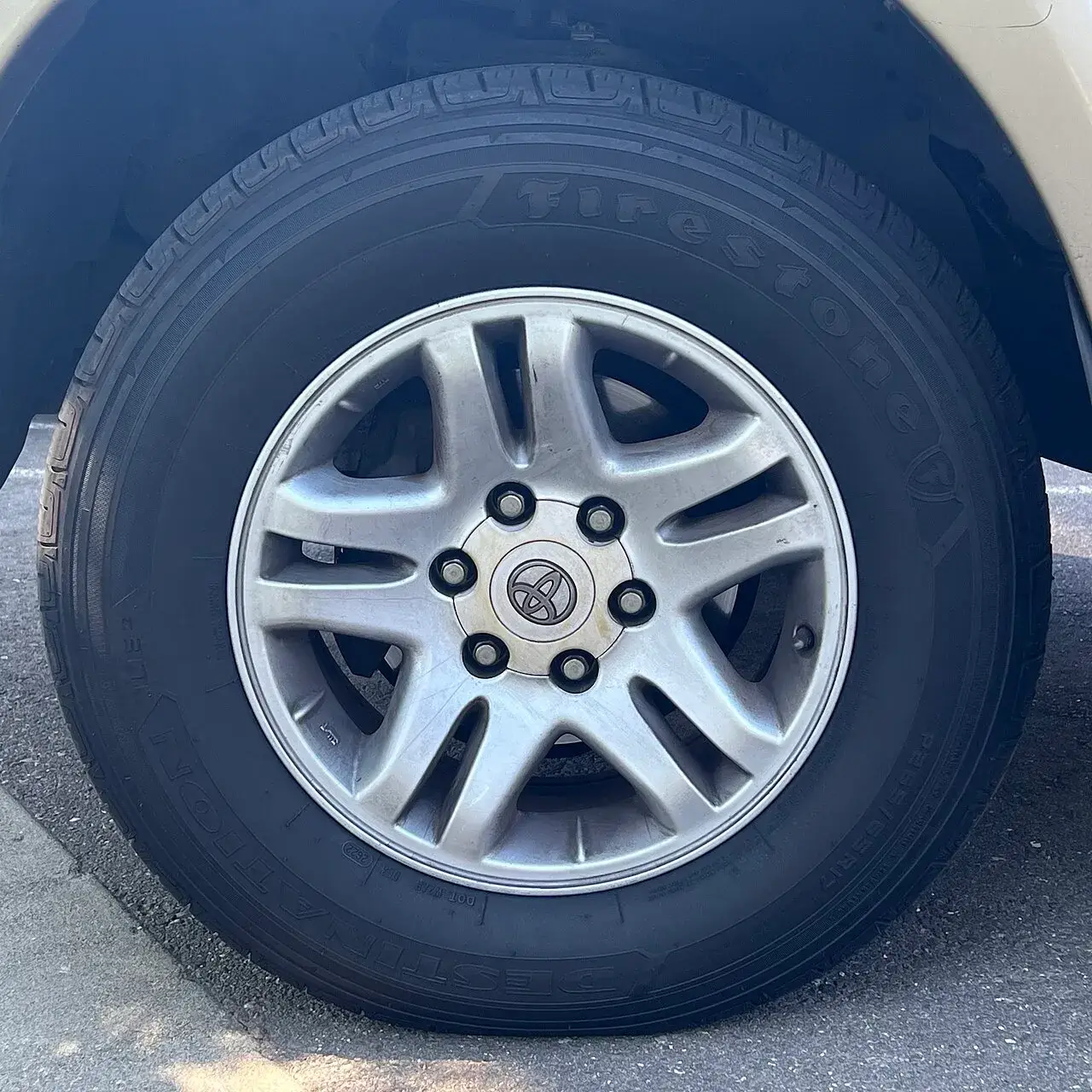Firestone Destination LE2 SUV tyre on a Toyota wheel