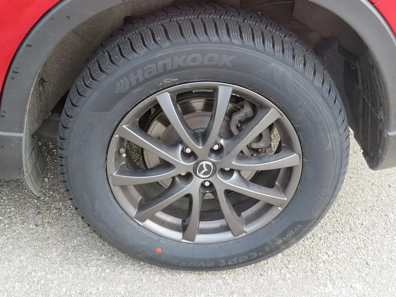 Hankook Winter i*cept evo2 SUV winter tyre on a wheel