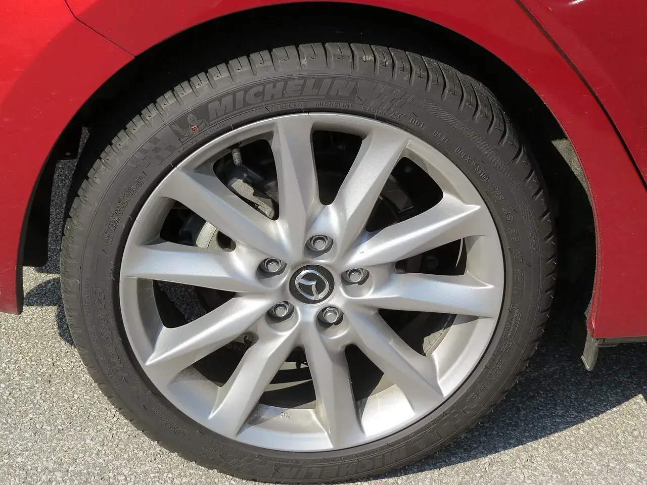 Michelin Pilot Sport 3 215/45 ZR16 tyre on a car wheel
