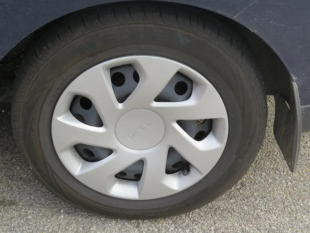 Nexen N blue HD 185/65 R15 tyre on a car wheel