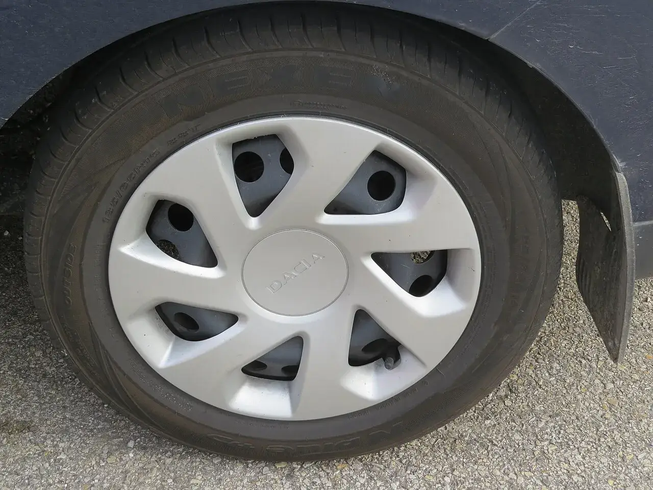 Nexen N blue HD 185/65 R15 tyre on a car wheel