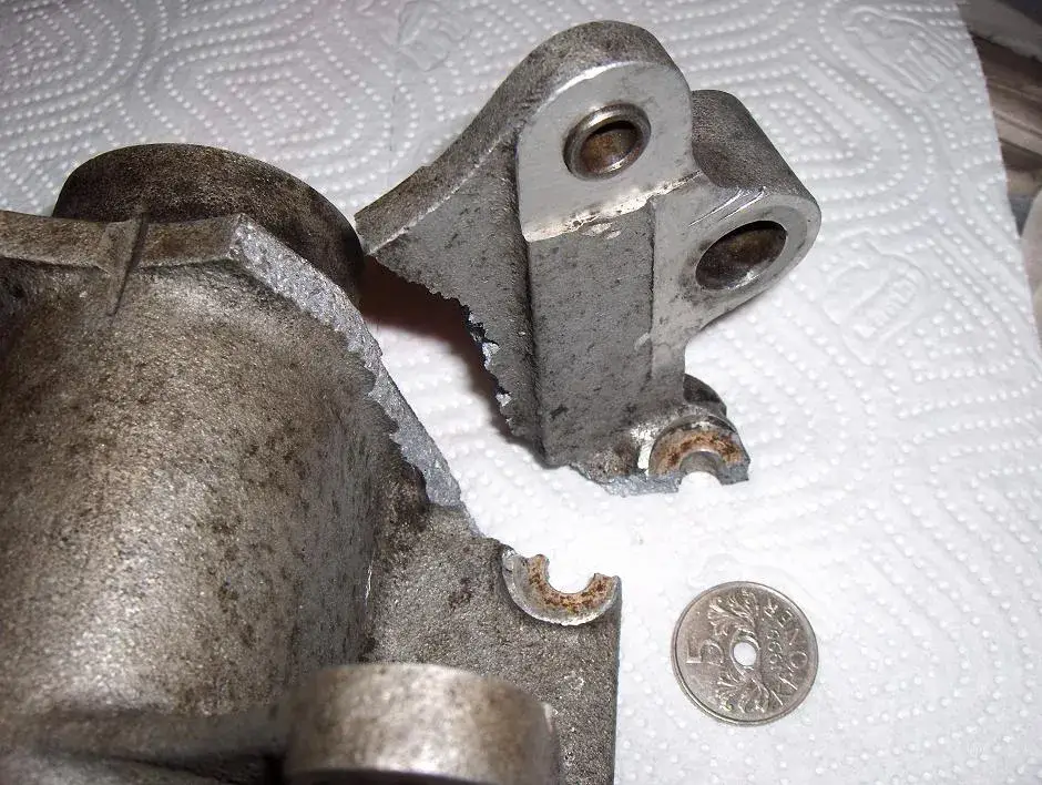 Broken aluminium casting part