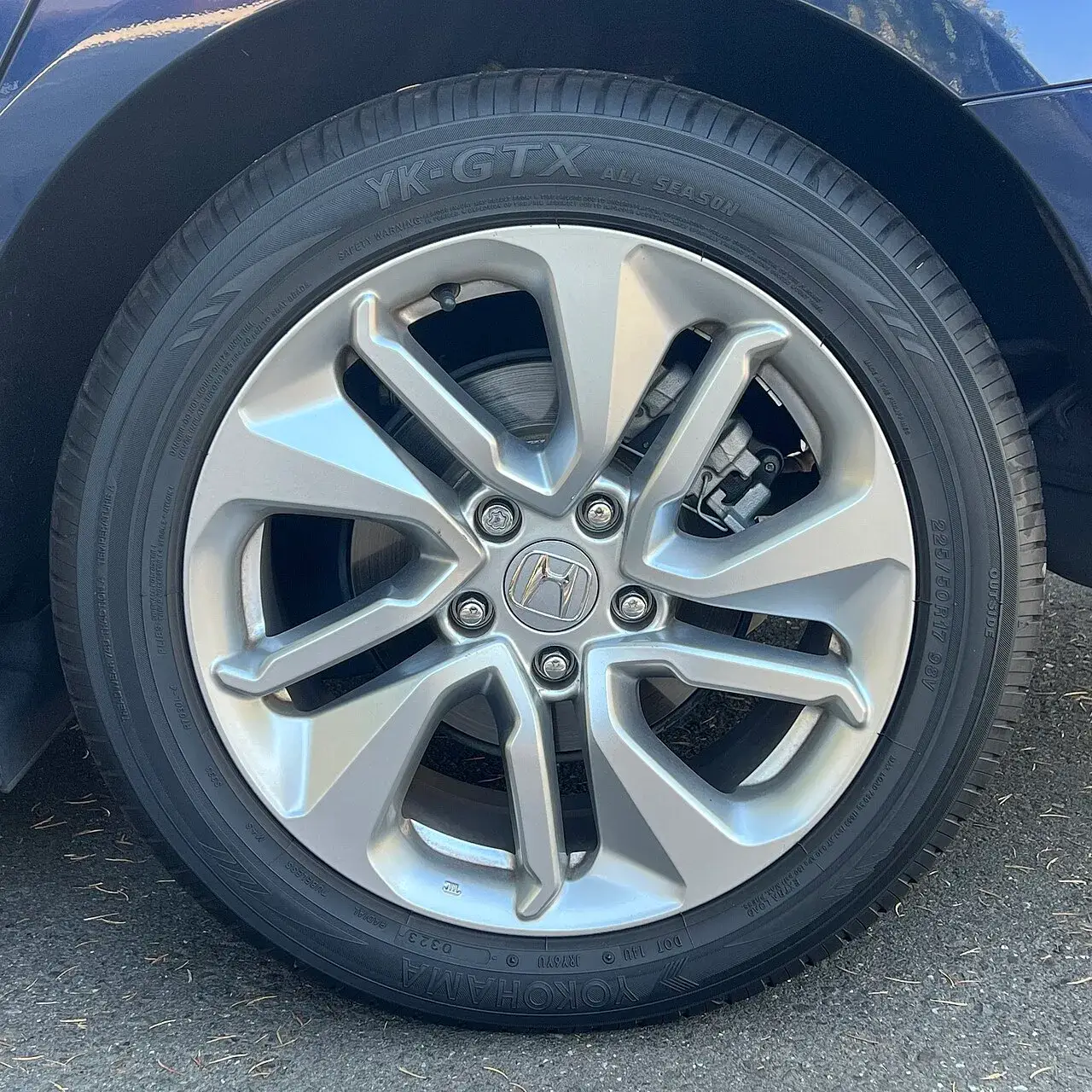 Yokohama YK-GTX all-season tyre on a Honda wheel